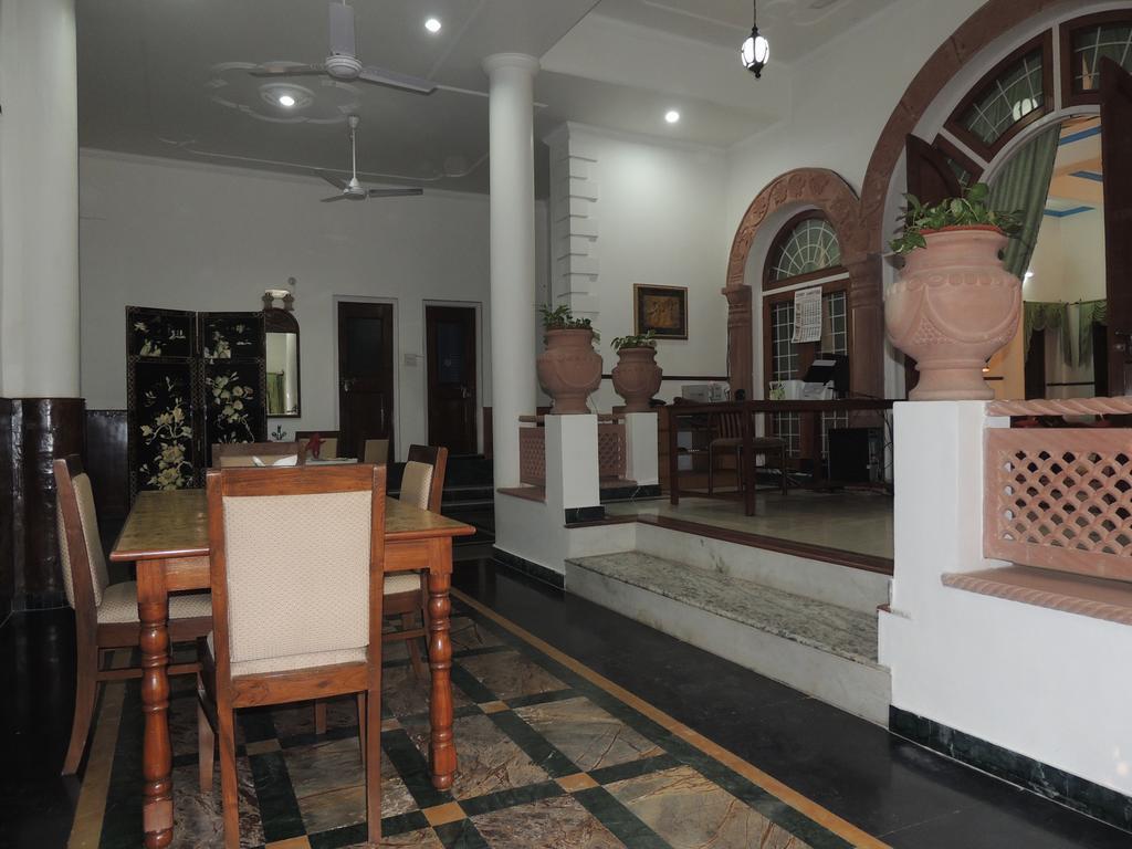 Kunjpur Guest House Allāhābād Junction 外观 照片